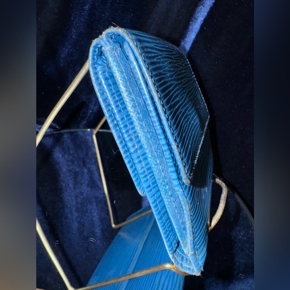 Louis Vuitton Epi Elsie trifold Compact Leather Wallet - Picture 6 of 12